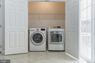 25329 Crossfield Dr, Chantilly, VA 20152 - photo 7