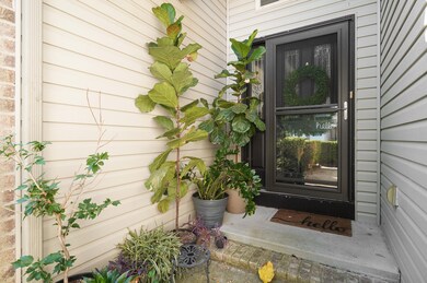 1112 W McGuffey St-29