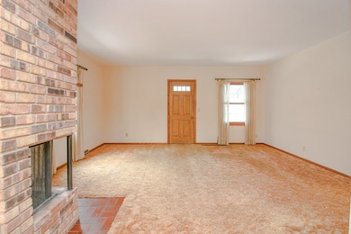 1922 Walnut St, Cedar Falls, IA 50613 - photo 6