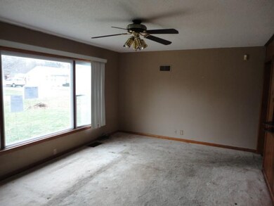 2923 W 12th St, Anderson, IN 46011 - photo 3