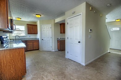 Kitchen 4.jpg