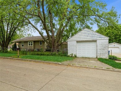 701 Leland Ave, Des Moines, IA 50315 - photo 3