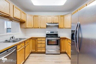 08-Kitchen_ELI08925-Edit