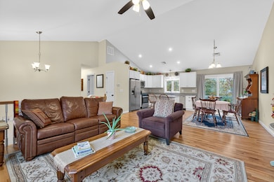 15 Drawbridge Rd, Preston, CT 06365 - photo 4