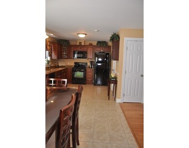 204 Center St unit 8, Pembroke, MA 02359 - photo 4