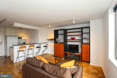 Letterman House unit 909, Washington, DC 20006 - photo 2