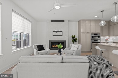 11248 Faraday Park Dr, Reston, VA 20190 - photo 5