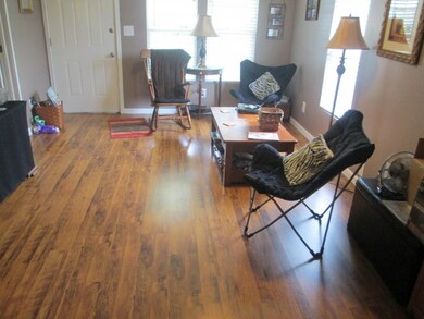 2112 E Myrtle Ave, Johnson City, TN 37601 - photo 7