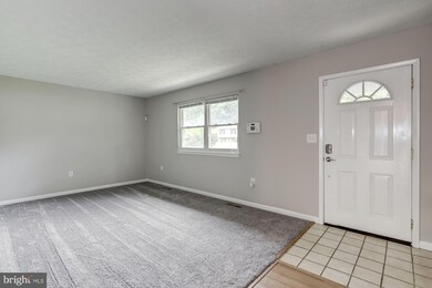 5815 Dale Dr, Sykesville, MD 21784 - photo 2