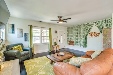 2706 Bomar Ave, Fort Worth, TX 76103 - photo 2