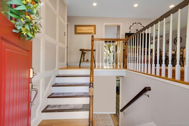 55 Lolly Ln W, Centereach, NY 11720 - photo 5