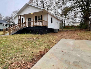 15 2nd St, Inman, SC 29349 - photo 2