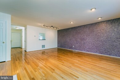 33 Hamlet Dr, Owings Mills, MD 21117 - photo 4