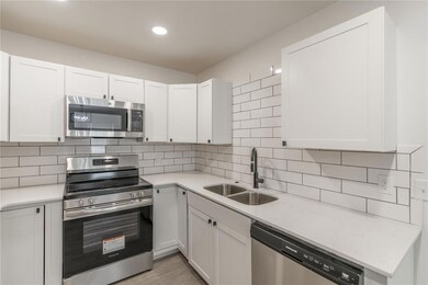 537 Parkhill Cir, Newcastle, OK 73065 - photo 7