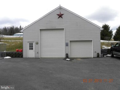 22920 Berry Cir, Smithsburg, MD 21783 - photo 2