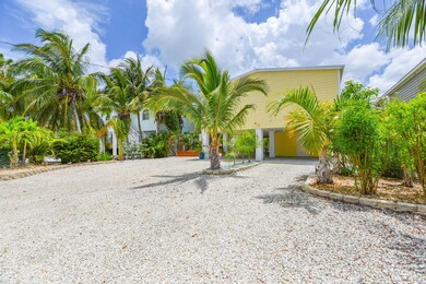 1183 De Lussan Lane