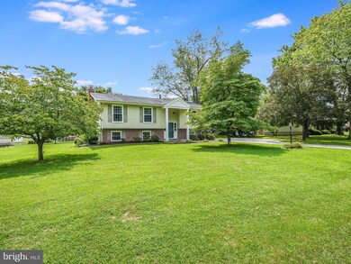 9295 Windsor Dr, La Plata, MD 20646 - photo 4