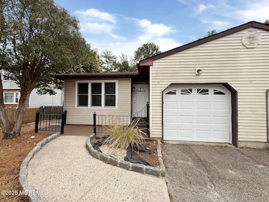 12A Opal Ct unit A, Barnegat, NJ 08005 - photo 3