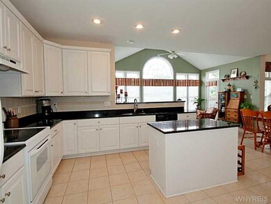 7277 Wilrose Ct, North Tonawanda, NY 14120 - photo 5