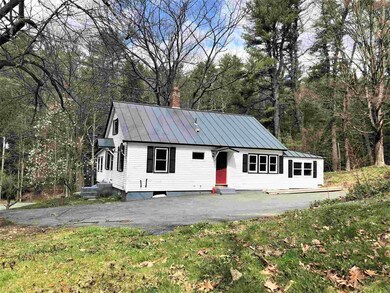 543 Hanover St, Claremont, NH 03743 - photo 7