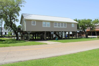 WATERFRONT: 3934 Hwy 319