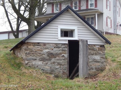 Spring house with cold storage