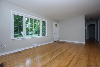 18 Greenleaf Dr, Delmar, NY 12054 - photo 5