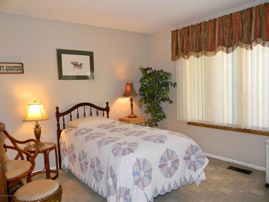 72 Linden Ct, Spring Lake, NJ 07762 - photo 3