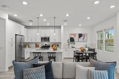 4077 S Sabrina Dr unit 127, Chandler, AZ 85248 - photo 5