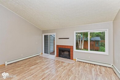 25-Living Room MS_1117