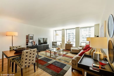 Plaza on Dewitt unit 2603, Chicago, IL 60611 - photo 2