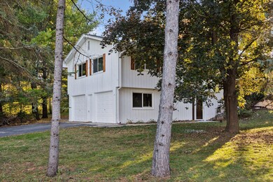 18065 Berry Ln, Wayzata, MN 55391 - photo 4