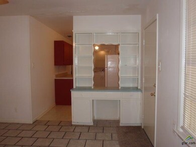 2836 Amy Ln, Tyler, TX 75701 - photo 3