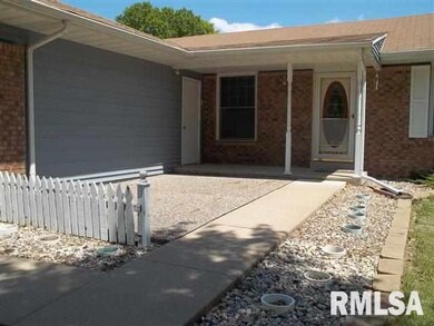 4617 Fillmore Ct, Davenport, IA 52806 - photo 2