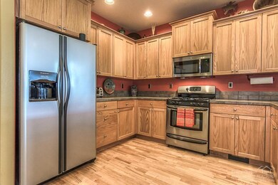 20461 Jacklight Ln, Bend, OR 97702 - photo 5