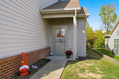 6870 Anthony Ct, Middletown, OH 45044 - photo 4