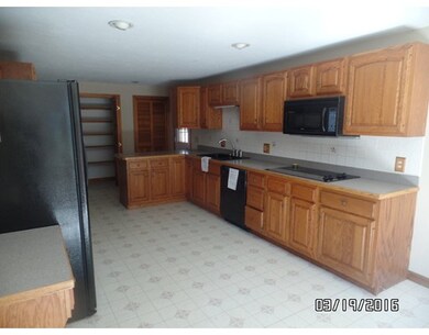 72 Corbin Rd, Dudley, MA 01571 - photo 5