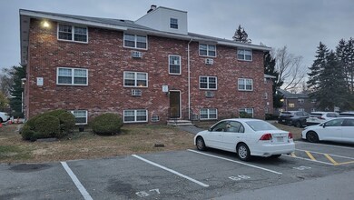 361 Hildreth St unit 14, Lowell, MA 01850 - photo 2