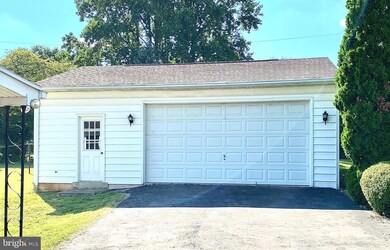 140 W 48th St, Reading, PA 19606 - photo 4