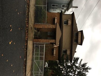 1655 Ward St, Marcus Hook, PA 19061 - photo 4