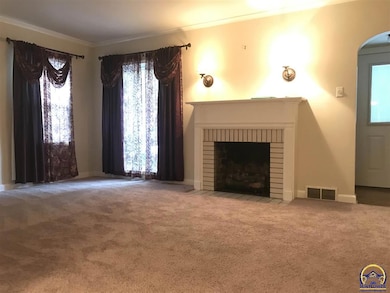 2021 SW Webster Ave, Topeka, KS 66604 - photo 2