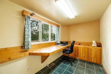 838 S Sheridan Ave, Sheridan, WY 82801 - photo 3