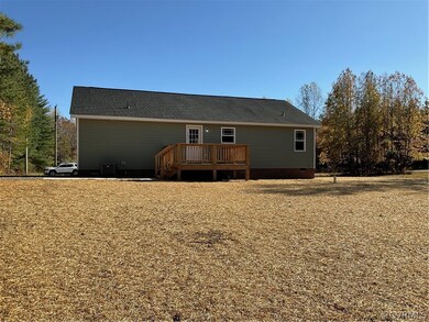635 Deep Landing Rd, Tappahannock, VA 22560 - photo 2