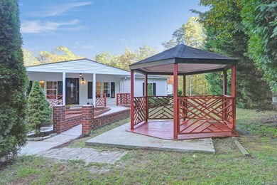 8950 Croaker Rd, Williamsburg, VA 23188 - photo 5