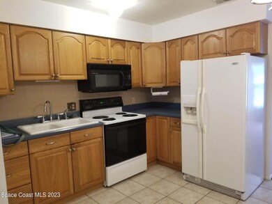 Eat-in Kitchen