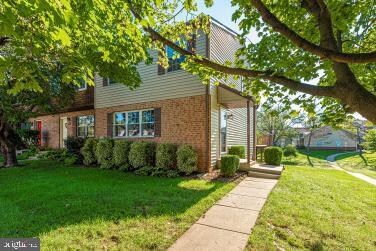 6917 Turnberry Ct, Frederick, MD 21703 - photo 2