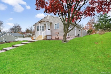 2729 W Conkling Ave, Middletown, NY 10940 - photo 4