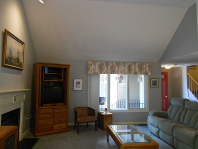 1 Lilac Ln unit 1, Haverhill, MA 01830 - photo 6