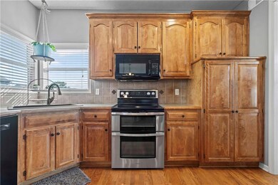 19320 W 209th St, Spring Hill, KS 66083 - photo 7