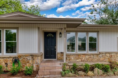 500 E Ellen Ave, Hurst, TX 76053 - photo 4